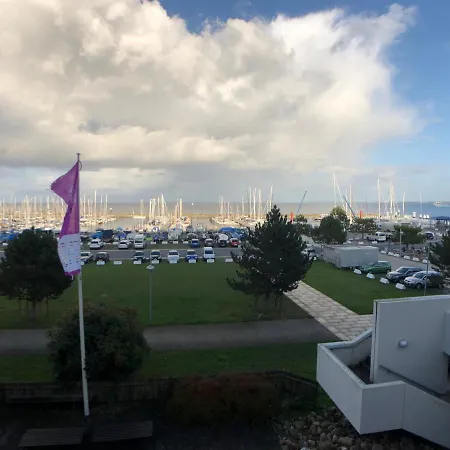 Apartment Nur 50m Zum Yachthafen Und 100m Zum