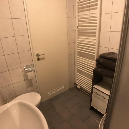 Apartment Nur 50m Zum Yachthafen Und 100m Zum Kiel